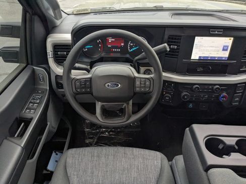 New 2026 Ford F250 XLT w/ FX4 Off-Road Package AWD/4WD image 18