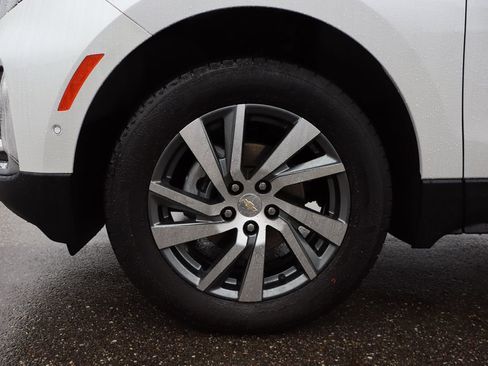 Used 2024 Chevrolet Equinox Premier image 31