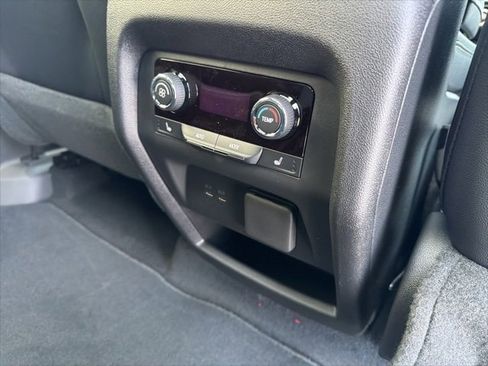 New 2026 Chevrolet Traverse High Country image 36