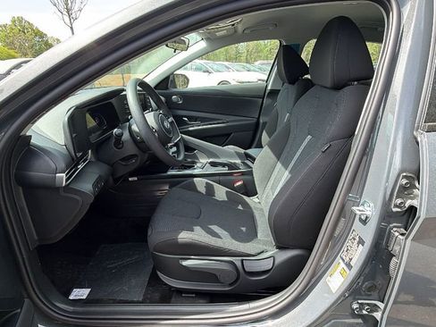New 2026 Hyundai Elantra SE image 10