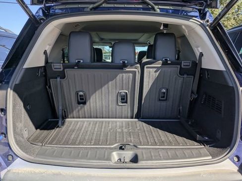 New 2025 Nissan Pathfinder Platinum w/ Cargo Package image 31