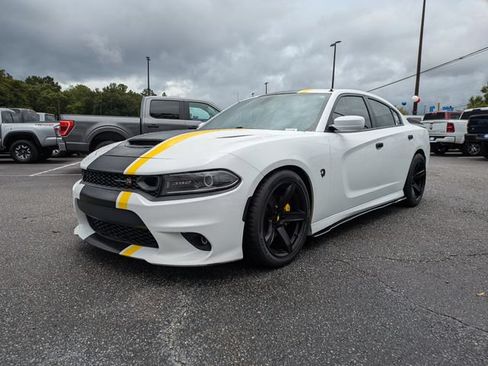 Used 2020 Dodge Charger Scat Pack RWD image 9