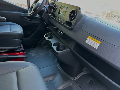 Used 2024 Mercedes-Benz Sprinter 144 Cargo image 17