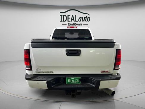 Used 2013 GMC Sierra 2500 Denali w/ Suspension Package, Off-Road image 6