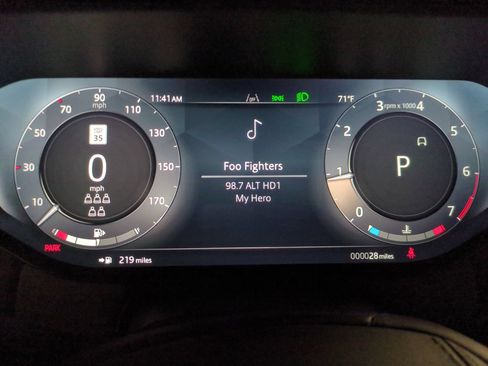 New 2026 Land Rover Range Rover Long Wheelbase SE AWD/4WD image 18
