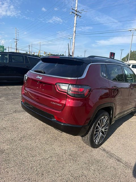 Used 2022 Jeep Compass Limited w/ Elite Group AWD/4WD image 7