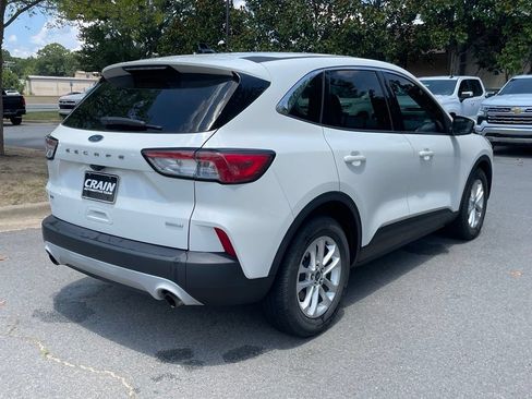 Used 2020 Ford Escape SE FWD image 8