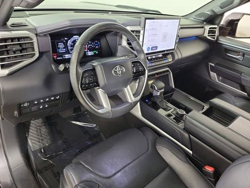 Used 2022 Toyota Tundra Platinum AWD/4WD image 18