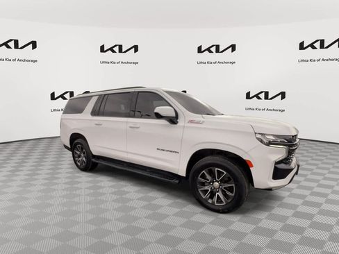 Used 2022 Chevrolet Suburban Z71 AWD/4WD image 2
