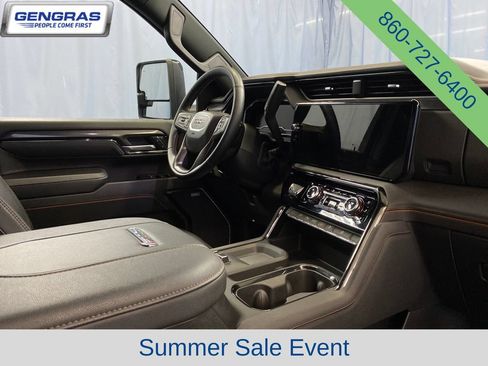 Used 2024 GMC Sierra 2500 AT4 w/ Technology Package AWD/4WD image 42