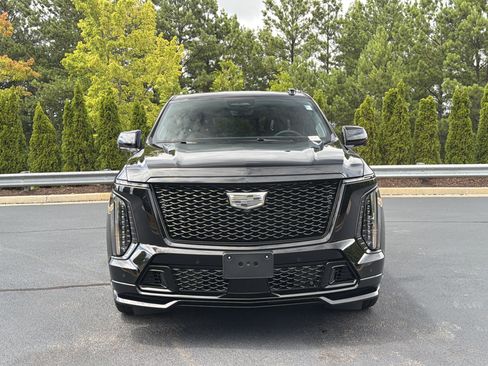 Used 2025 Cadillac Escalade V w/ LPO, ONYX Package AWD/4WD image 12