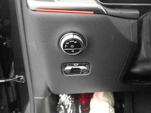 Used 2026 Mercedes-Benz GLC 300 4MATIC image 16