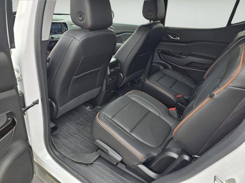 Used 2023 GMC Acadia AT4 w/ Preferred Package AWD/4WD image 26