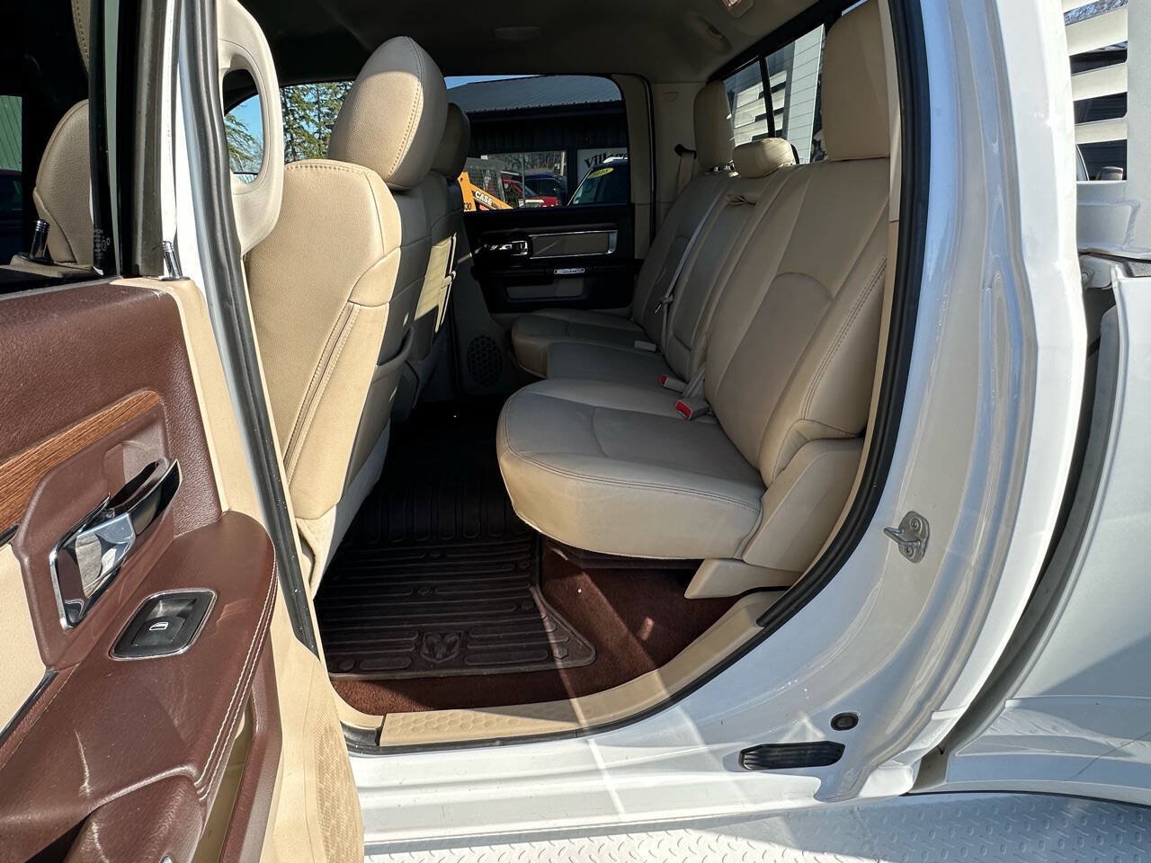 Used 2014 RAM 3500 Laramie AWD/4WD image 19