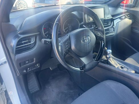 Used 2018 Toyota C-HR XLE image 16