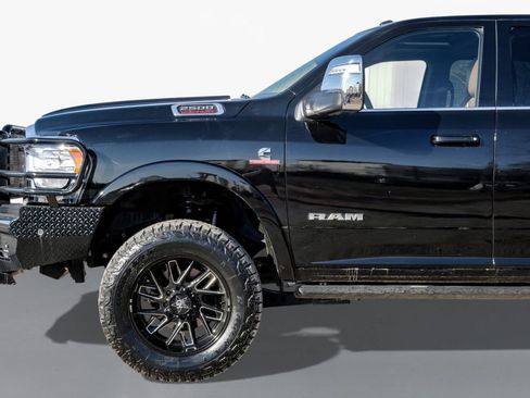 Used 2024 RAM 2500 Limited image 10