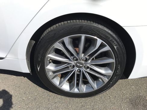 Used 2017 Genesis G80 3.8 w/ Option Group 02 AWD/4WD image 31