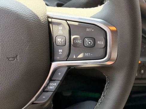 Used 2025 RAM 2500 Big Horn AWD/4WD image 14