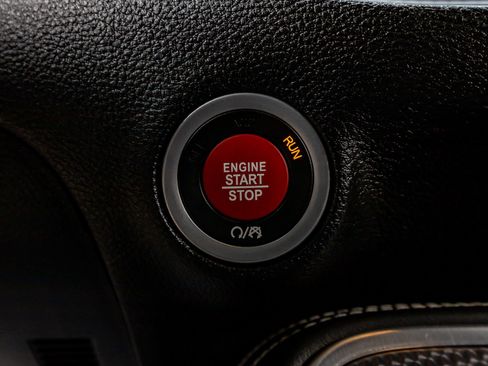 Used 2018 Dodge Challenger SRT Hellcat image 18