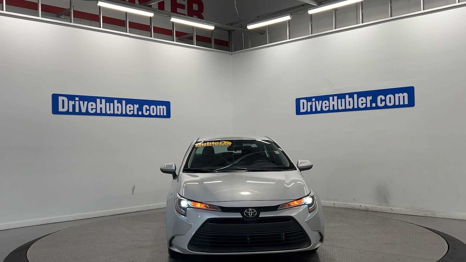 Used 2026 Toyota Corolla LE FWD image 3