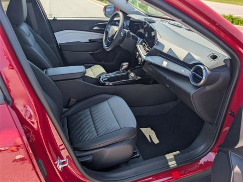 New 2026 Chevrolet Trax LT FWD image 6