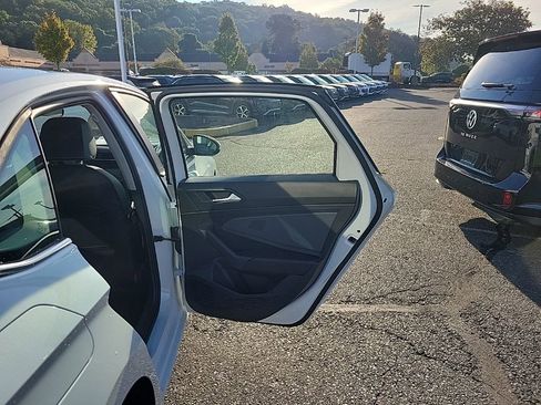 New 2026 Volkswagen Jetta SE image 43
