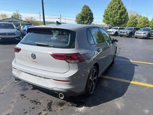 New 2026 Volkswagen GTI SE FWD image 5