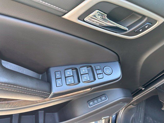 Used 2018 GMC Yukon Denali w/ Denali Ultimate Package AWD/4WD image 18