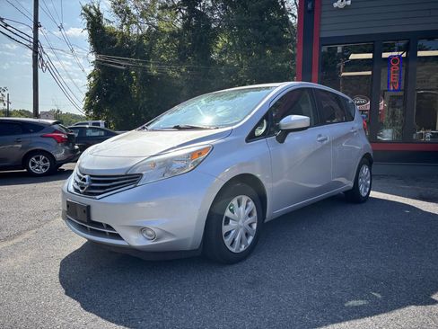 Used 2016 Nissan Versa Note SV image 3