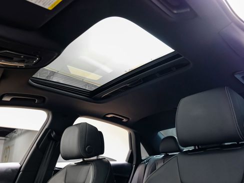 Used 2023 Audi A4 2.0T Premium w/ Convenience Package image 5