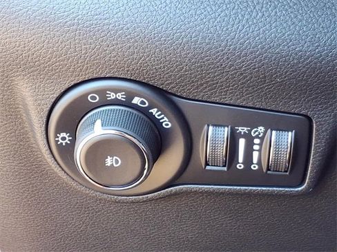 New 2026 Jeep Compass Latitude image 19