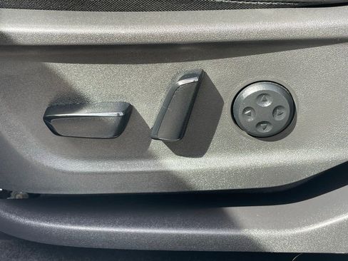 Used 2024 Nissan Ariya AWD image 27