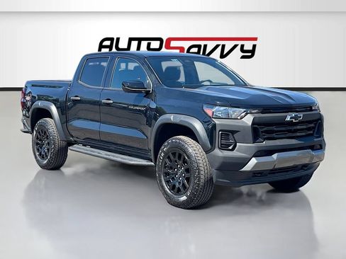 Used 2024 Chevrolet Colorado Trail Boss w/ Technology Package AWD/4WD image 1