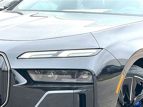 New 2026 BMW 740i RWD image 4