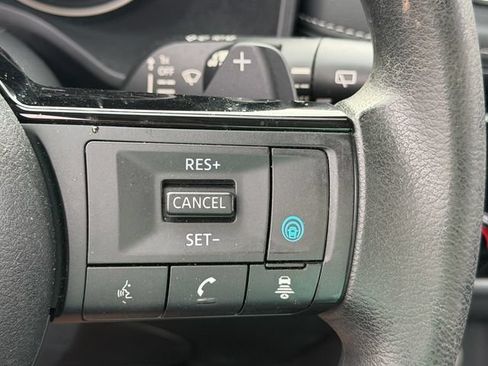 Used 2021 Nissan Rogue SV AWD/4WD image 21