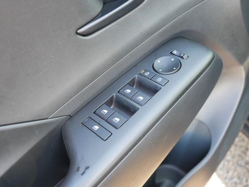 Certified 2025 Hyundai Kona SEL image 15