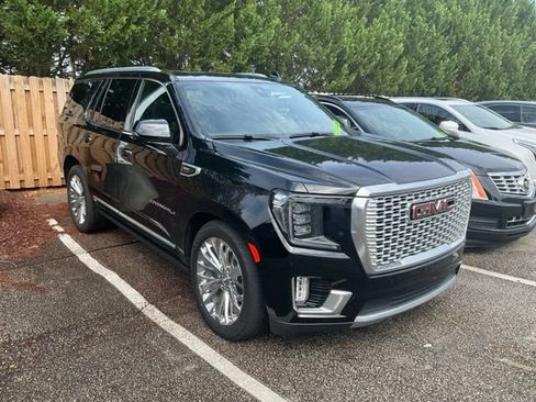 Used 2022 GMC Yukon Denali w/ Denali Ultimate Package AWD/4WD image 1