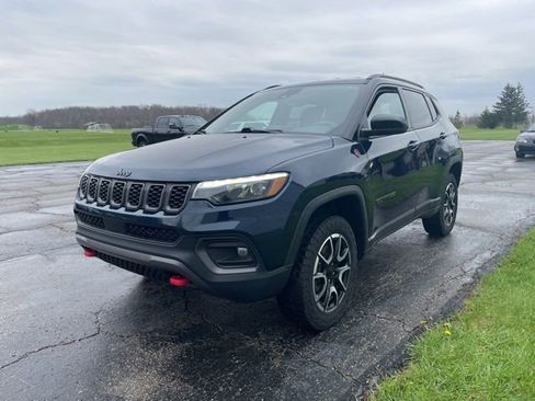 Used 2024 Jeep Compass Trailhawk w/ Trailhawk Elite Group image 7