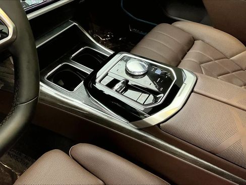 Used 2025 BMW 760i xDrive 760i xDrive w/ Executive Package image 32