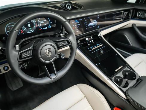New 2026 Porsche Panamera Turbo image 4