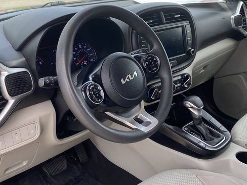 Used 2022 Kia Soul LX FWD image 21