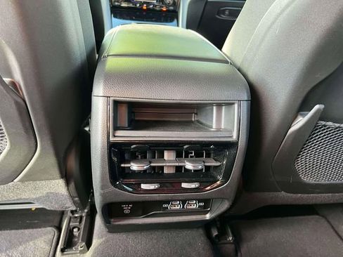 Used 2023 Jeep Grand Cherokee Altitude AWD/4WD image 26