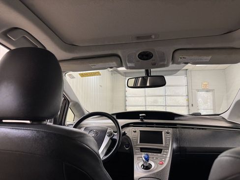 Used 2013 Toyota Prius Four image 18