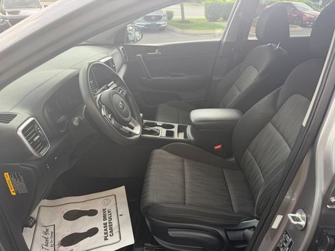 Used 2022 Kia Sportage LX FWD image 19