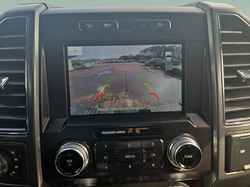 Used 2019 Ford F150 Lariat w/ Equipment Group 502A Luxury image 30