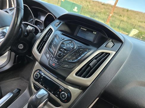 Used 2012 Ford Focus SEL image 39