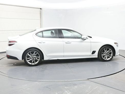 Used 2022 Genesis G70 2.0T image 24
