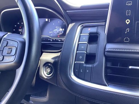 Used 2023 GMC Yukon SLT AWD/4WD image 16