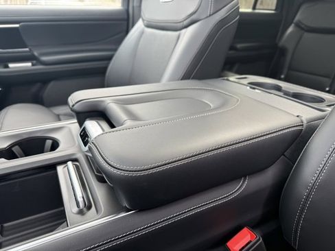 New 2026 Ford Expedition Max Platinum image 19