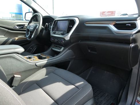 Used 2021 GMC Acadia SLE w/ Driver Convenience Package image 14